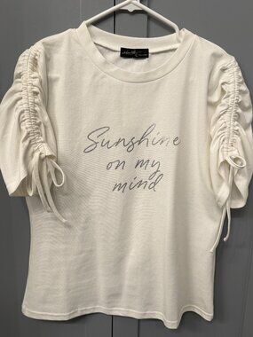 WHITE RUCHED SLEEVE TEE - LARGE
